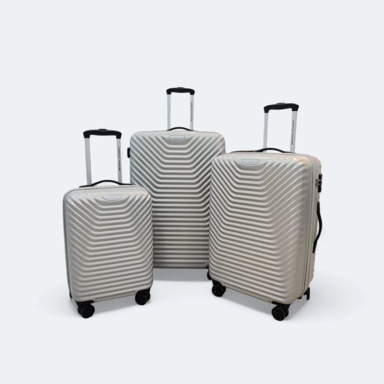 AMERICAN TOURISTER SKY COVE